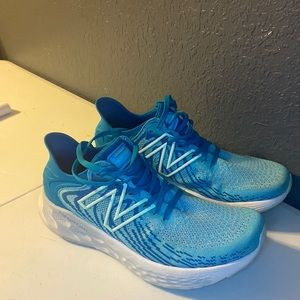 New Balance Fresh Foam 1080 v11 womens running shoes size 9 1/2